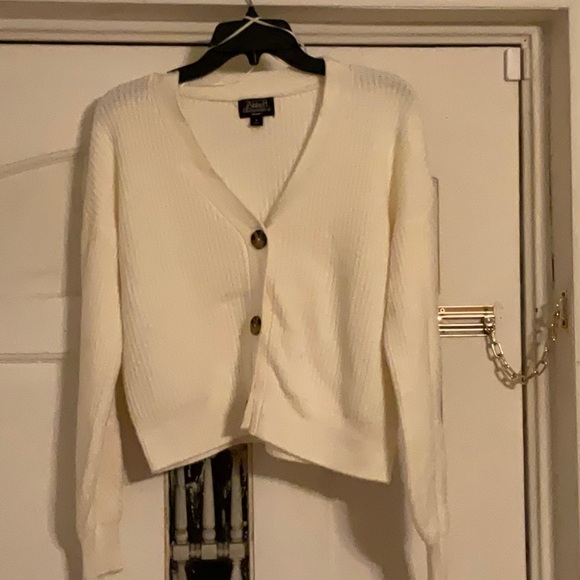 Abbott Elementary V-neck button-down cardigan - Picture 1 of 4